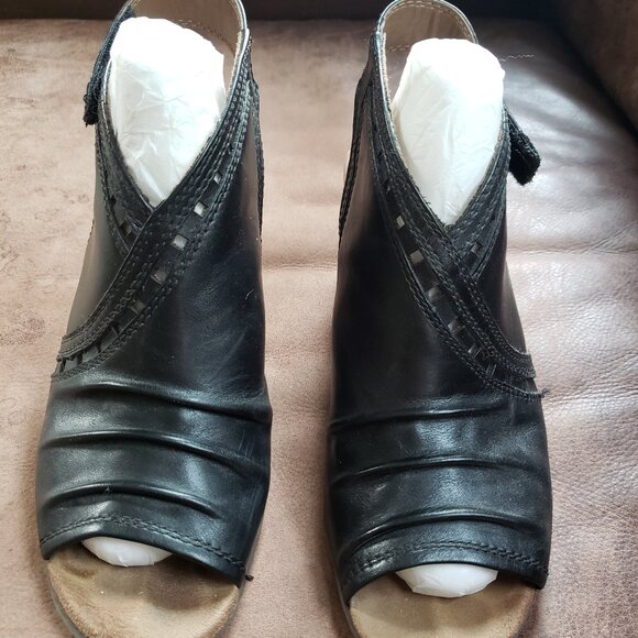 Classy Rockport Cobb Hill black bootie sandals 9M/40 - Picture 1 of 3